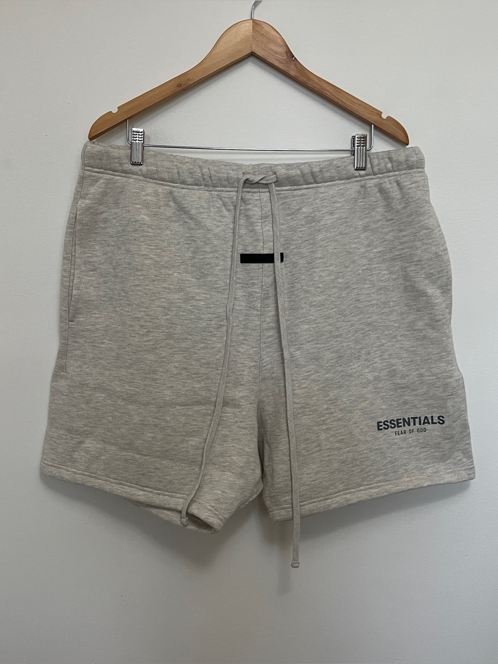 Fear of God Essentials Mens Grey Fleece Sweat Shorts Logo XL NWOT